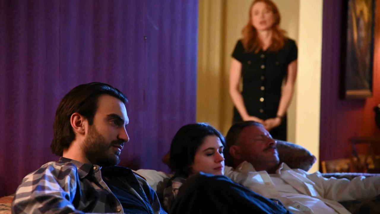 Điều Cấm Kỵ: Bí Mật Gia Đình