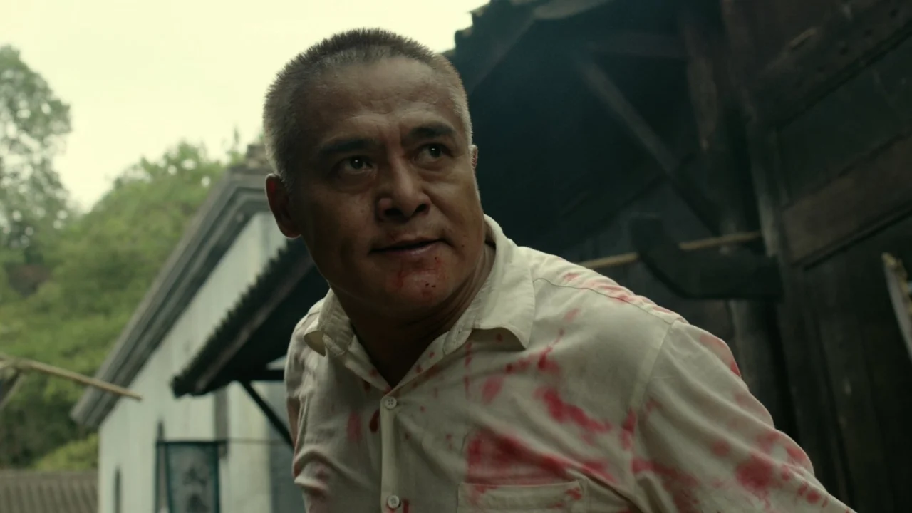 Máu Nhuộm Núi Sông