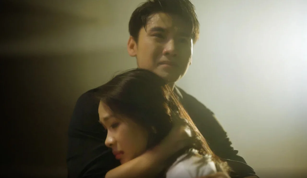 Yêu Anh Ngàn Chông Gai